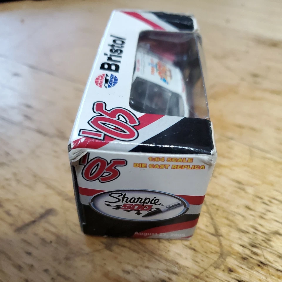 Sharpie 500 NASCAR '05 Bristol Chevrolet Monte Carlo Team Calibre Ford City 250 Foto 4 de 4