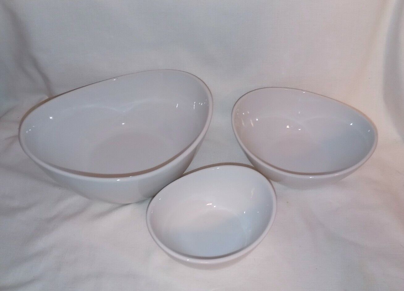 Set of 3 CROFTON Limited time for free shipping White Party Rare Bowls Porcelain Oval