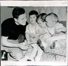 1951 Gil Mcdougald Children Christine Tod Baseball Nj Historic Vintage Photo 8x8