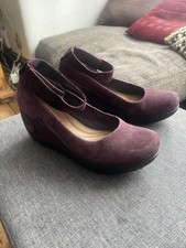 Clarks Artisan Wedged Burgundy Shoes With Ankle Strap. Uk 3D.