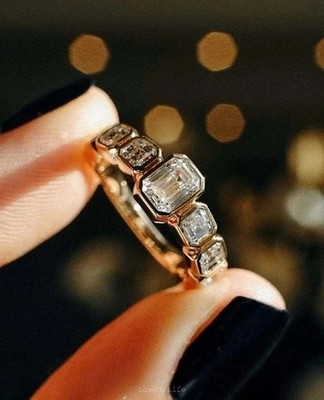 Emerald Simulated Diamond Stunning Wedding Band Ring In 14k Yellow Gold Plated