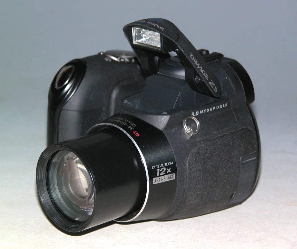 Konica Minolta DiMAGE Z5 5.0MP Digital Camera - CCD Bad - Door Broken - Image 2 of 4