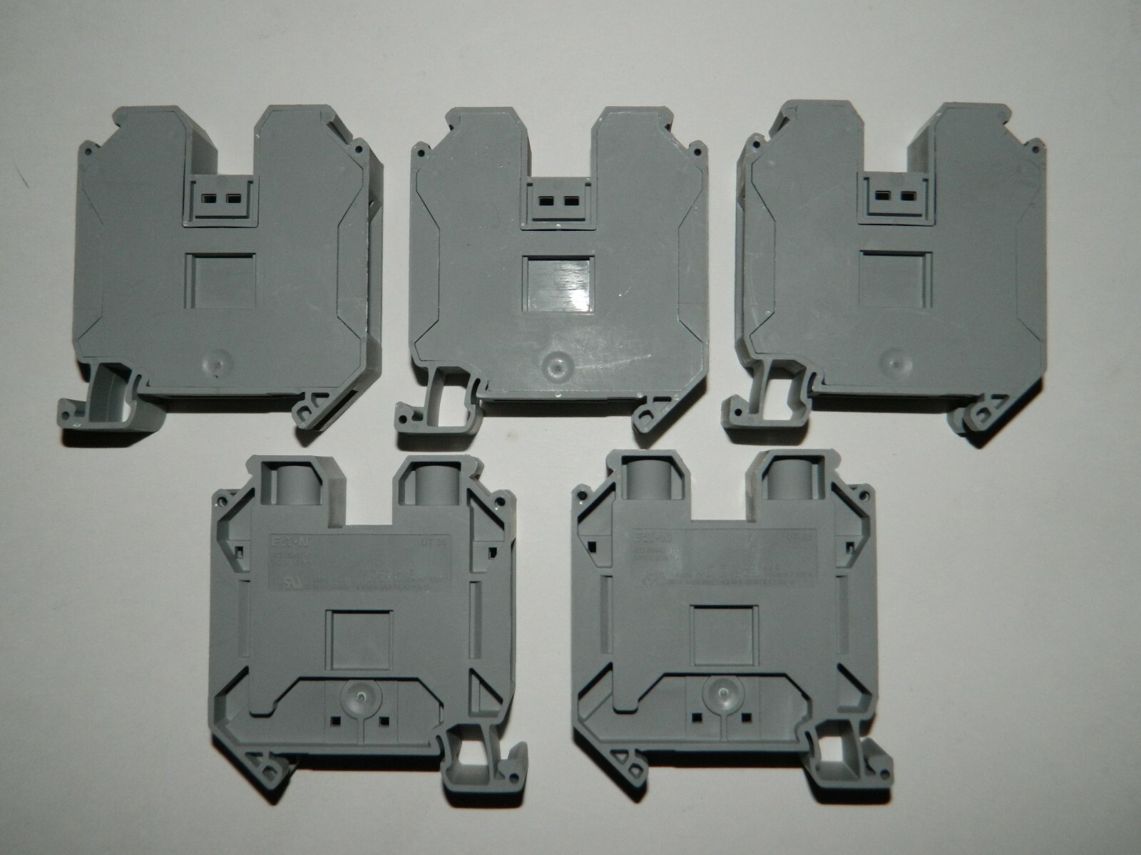 Lot of 5 New Eaton Phoenix UT 35 Terminal Blocks 35mm DIN 600V 150A Gray Screw