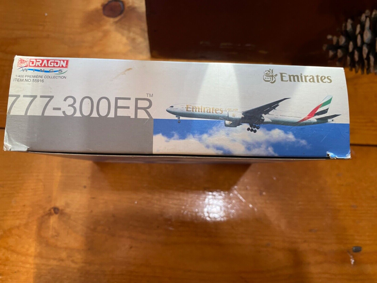 Vintage Dragon Wings premier col. Boeing 777-300Er EMIRATES 1/400