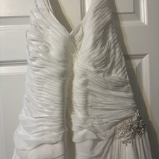 Elegant Wedding Dress with Ruched Bodice and Beaded Accent