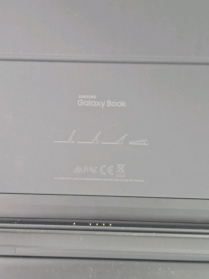 Samsung Galaxy Book SM-W727V Broken Screen Won't Turn On No Charger - Image 4 of 4