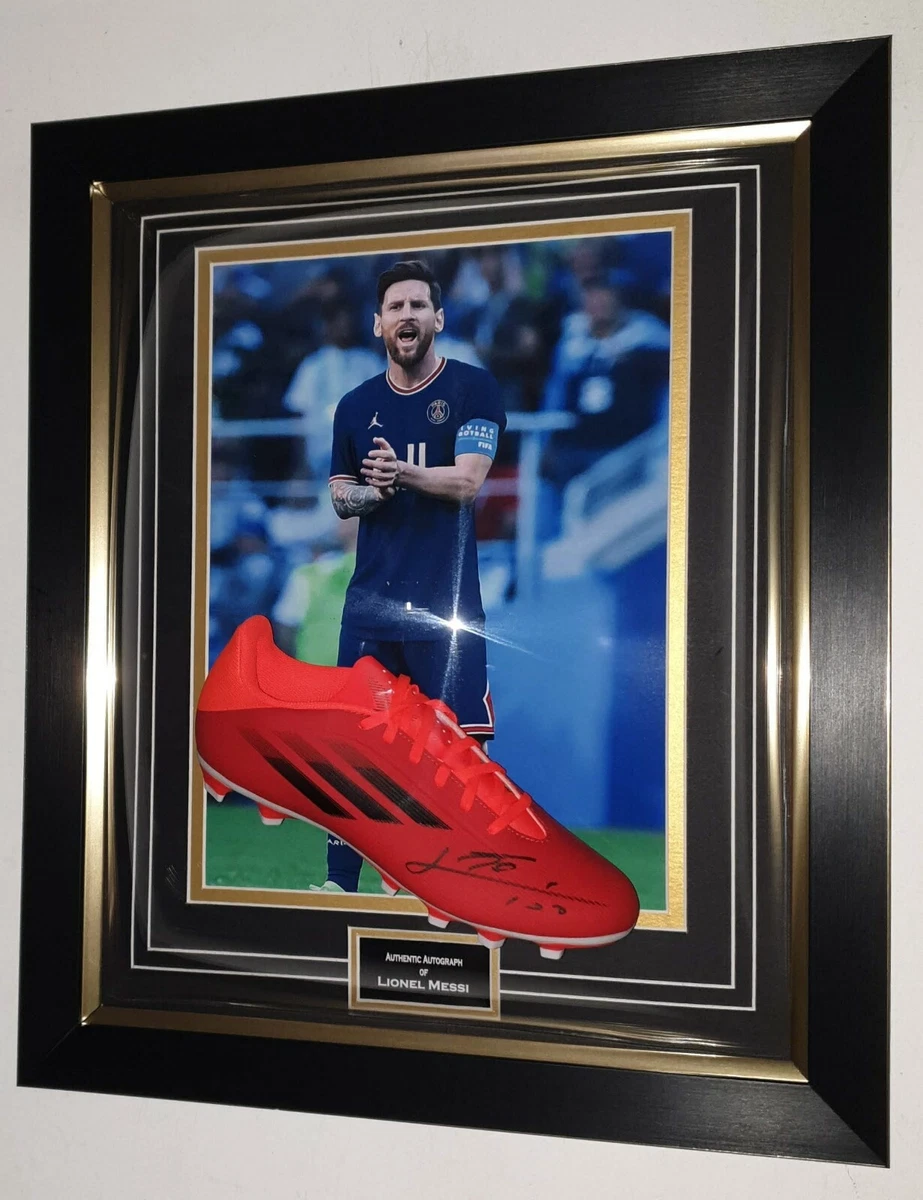 Messi shop signed boot