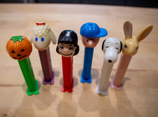 LOT OF 6 Vintage Pez Dispensers - Peanuts Assorted Characters Retro Collectible