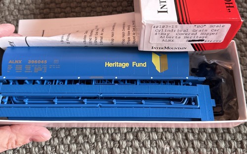 Kit InterMountain Railway HO 40103-15 grano cilíndrico 4 bahías Alberta Heritage | Zustand: New