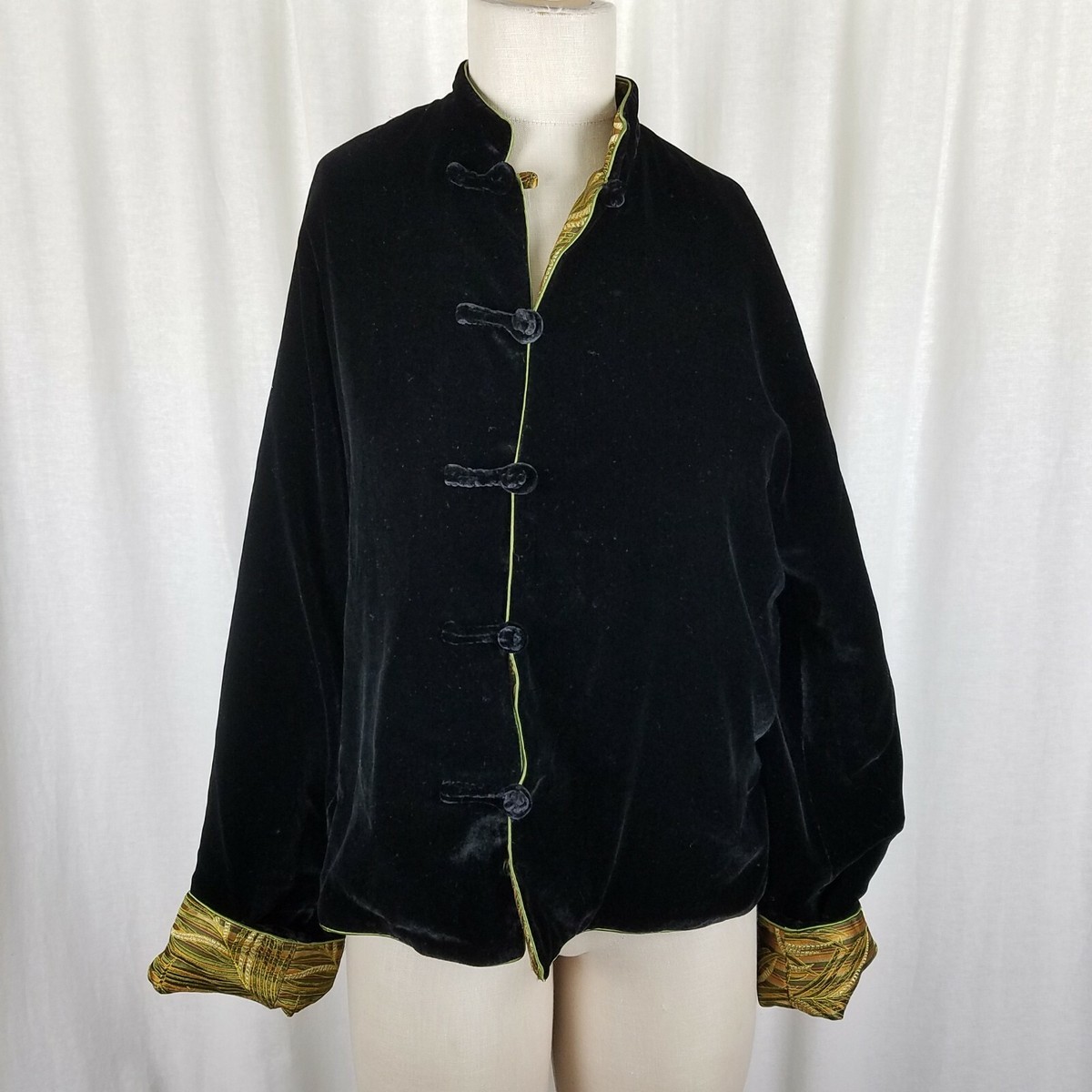 Vintage Reversible Black Velvet Frog Closures Jacket Chinese