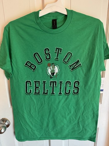 Boston Celtics NBA Green T-Shirt Size Medium NWT