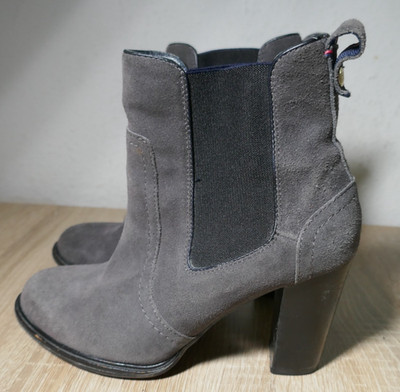   TOMMY HILFIGER GRAUE WILDLEDER STIEFELETTEN BETSY 3B GRÖßE 39 9CM ABSATZ GETR