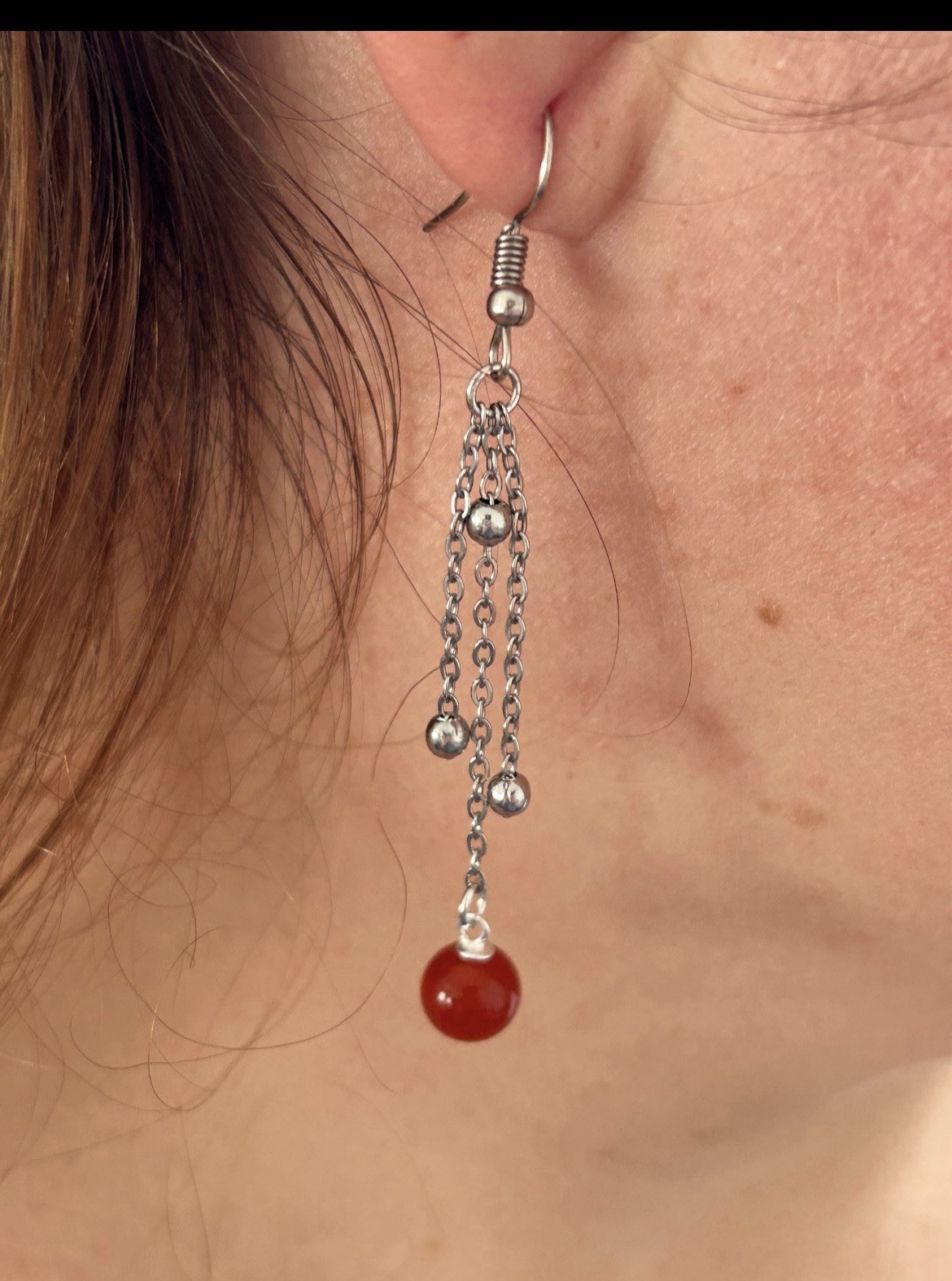 Boucles d'oreilles en cornaline véritable et or jaune pour un style raffiné