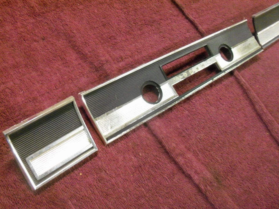 1966 福特猎鹰 3 件仪表板塑料装饰,Ranchero — 第 3/4 张图片