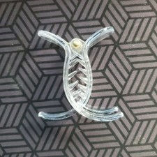 Trendy Hair Clip with Frosted Finish Perfect for Adding Flair to Any Hairstyle