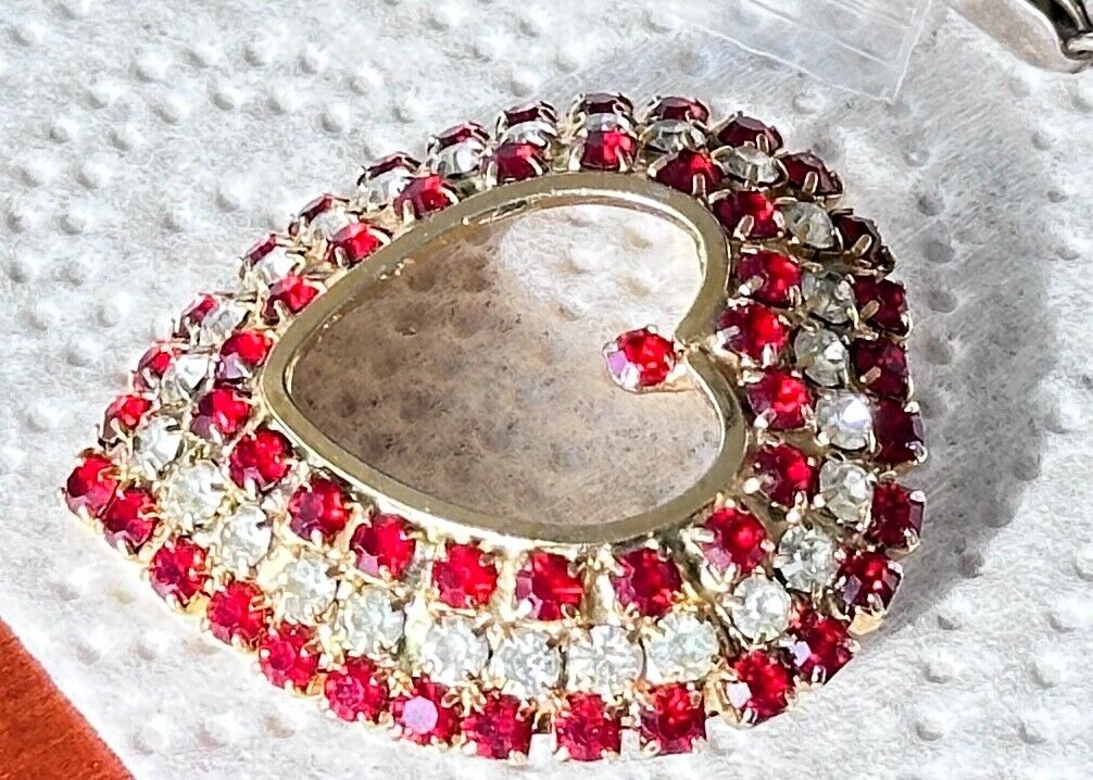 Vintage Red & Clear Rhinestone Goldtone Heart  Br… - image 1