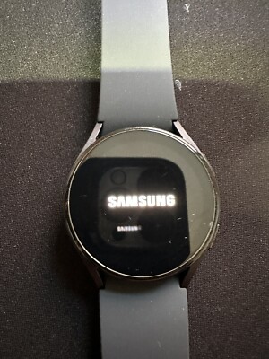 Samsung Galaxy Watch 5 40mm GPS + WiFi + Cellular Unlocked R905 - Very Good