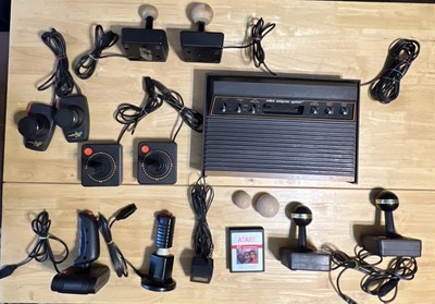 Atari 2600  Light Sixer  Six Switch Woodgrain Console & ACCESSORIES *UNTESTED