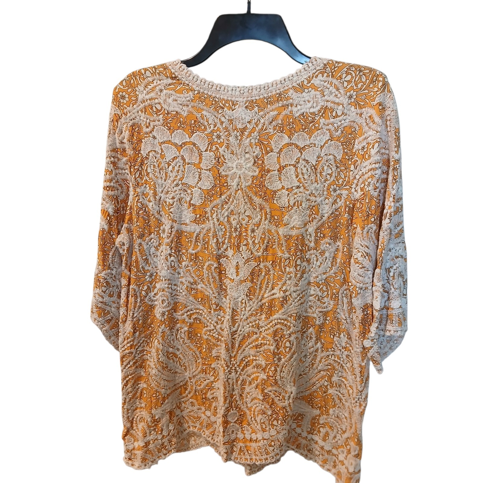 Solitaire Embroidered Yellow Floral Top XL Fits Like Large