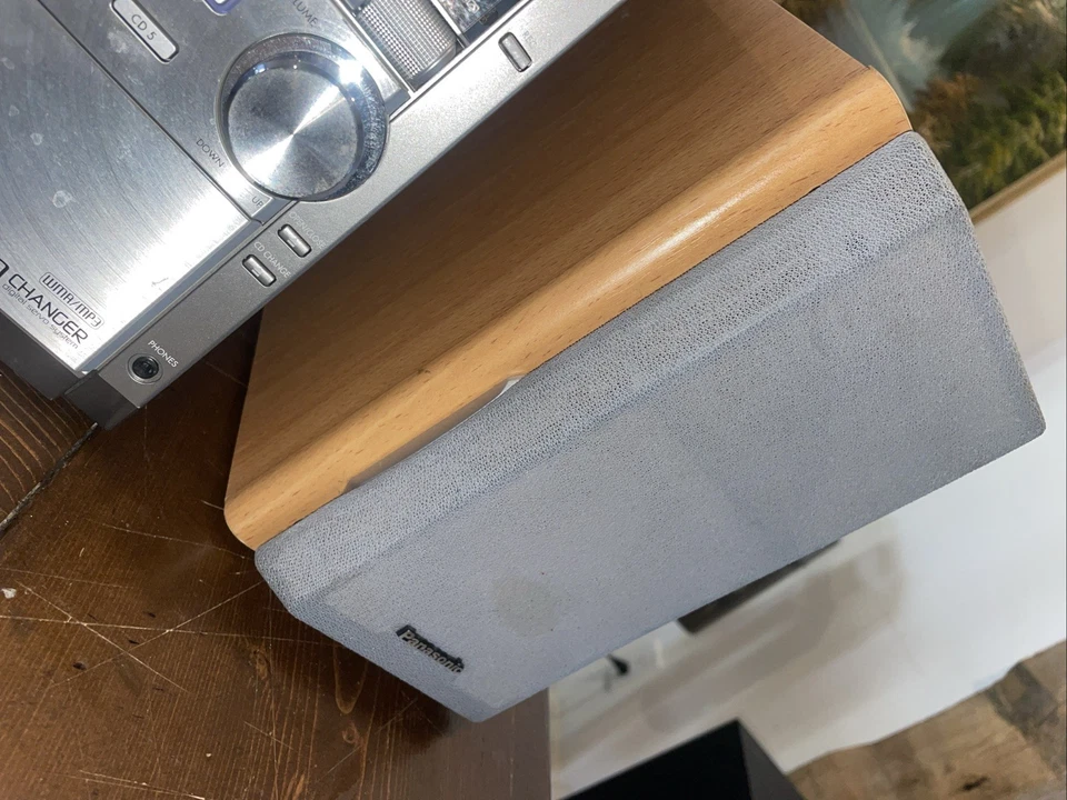 Panasonic SC-PM28 5 CD Changer Compact Stereo System (SA-PM28) - Image 4 of 4