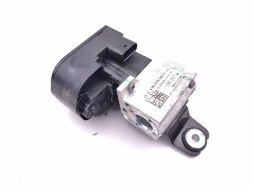 Porsche Taycan 9J1 2021 Klimaventil Expansionsventil 4M0816682E 240kW AMD227911