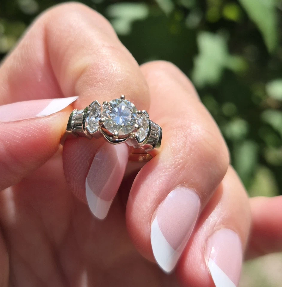 Women's NATURAL diamond wedding ring - Image 2 of 4