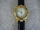VINTAGE TIMEX INDIGLO QUARTZ WATCH WOMENS GOLD TONE NEW BATTERY