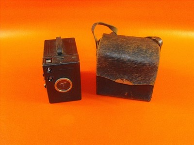 alte Kamera Fotoapparat ZEISS IKON Box-Tengor Boxkamera mit Ledertasche