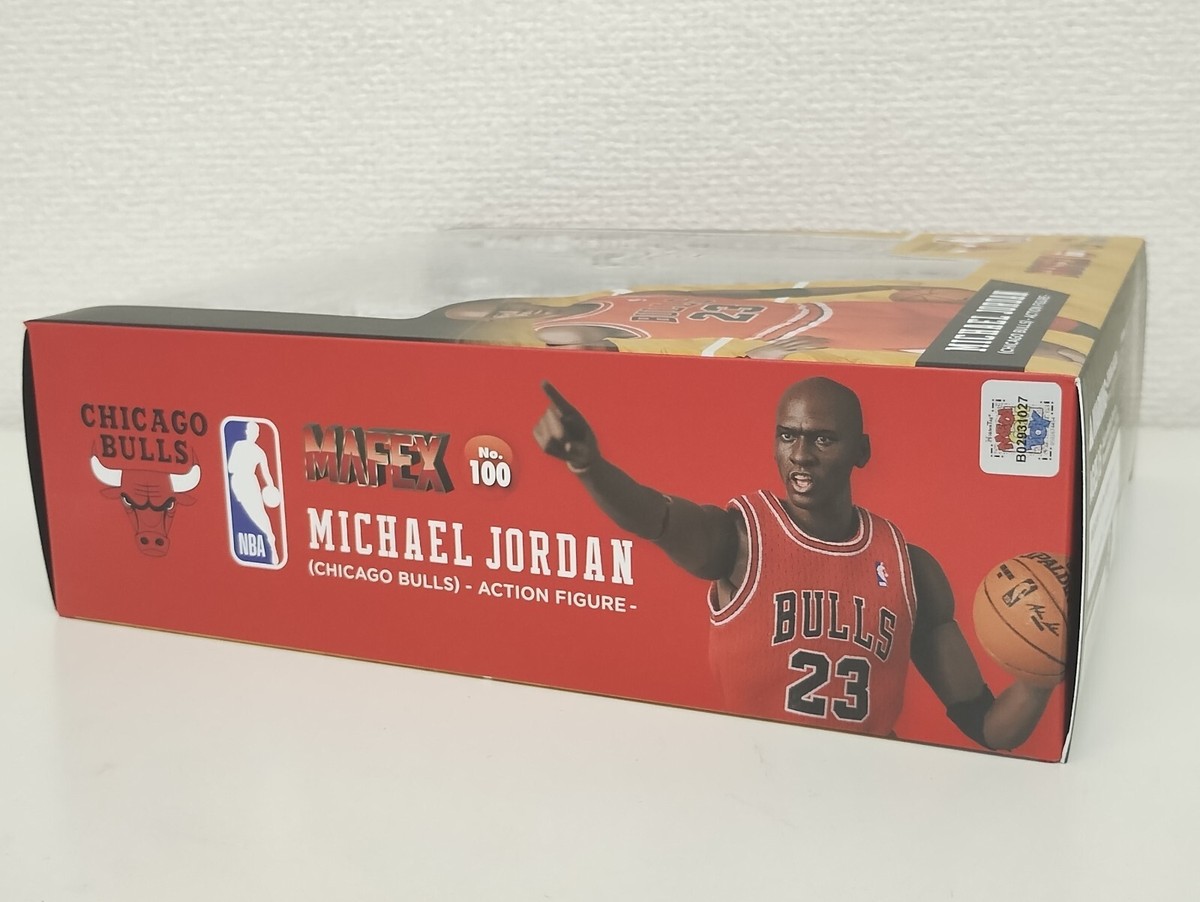 Medicom Toy Mafex No.100 Michael Jordan Chicago Bulls Figure Medicom Toy Mafex No.100 Michael Jordan Chicago Bulls Figure