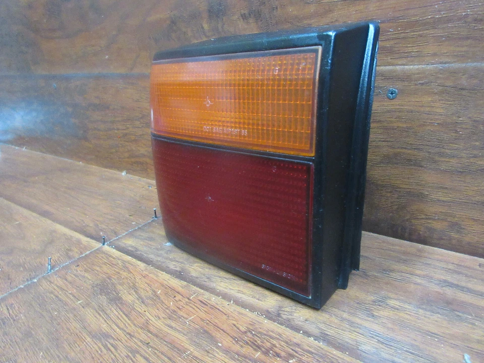 Renault - Eagle Medallion: 1988, 1989, izquierda - luz trasera del conductor Foto 3 de 4