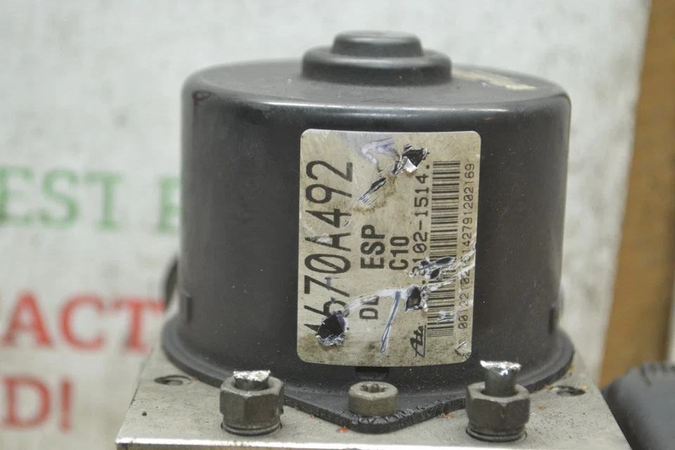 Módulo 351-11D3 control bomba ABS 2011-2012 Mitsubishi Galant 4670A492 Foto 2 de 4