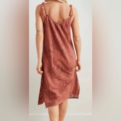 Abito Aerie L arancione ruggine pizzo midi boho floreale uncinetto slip nappa regolabile - Foto 2 di 11