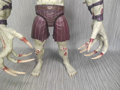 Titan Joker Batman: Arkham Asylum Figure DC Collectibles 12" - Picture 6 of 12