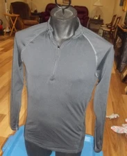 LAYER 8 QUICK-HEAT SIZE S BLACK PULLOVER 1/4 ZIPPER