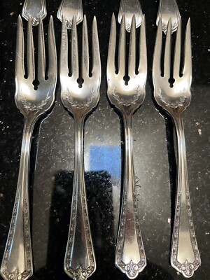 Wm Rogers & Son AA Silver Plate Hamden Pat. Dec. 28, 1915-Set of