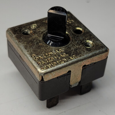 kazu switch 　26ss バッジ GE 51ZNWJ26X0246 Rotary Switch 2-10A 120VAC 5 Terminals NOS