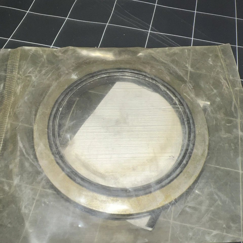 Rueda de sellado Mazda OEM S113-33-067 para 86-93 Mazda B2000 B2200 B2600 Foto 4 de 4