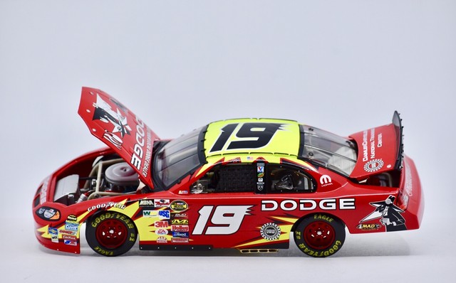 nascar diecast dealers