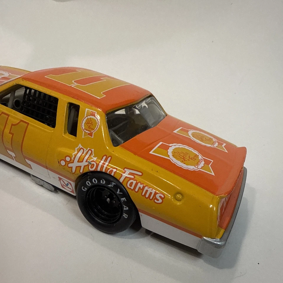 ACTION NASCAR 50TH Anniversary Cake Yarborough #11 1:24 Holly Farms Chicken - Image 3 of 4