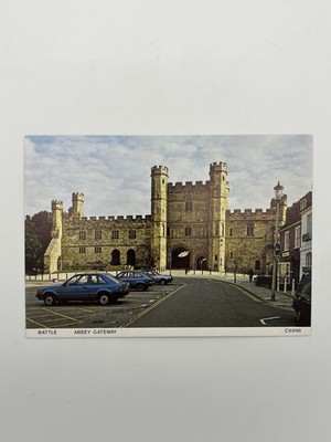 Battle Abbey Gateway Postcard England Historic Landmark Chrome Era