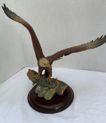 Dr. Robert Schuller's Eagles Club Isaiah 40:31 Soaring Eagle Sculpture Platform