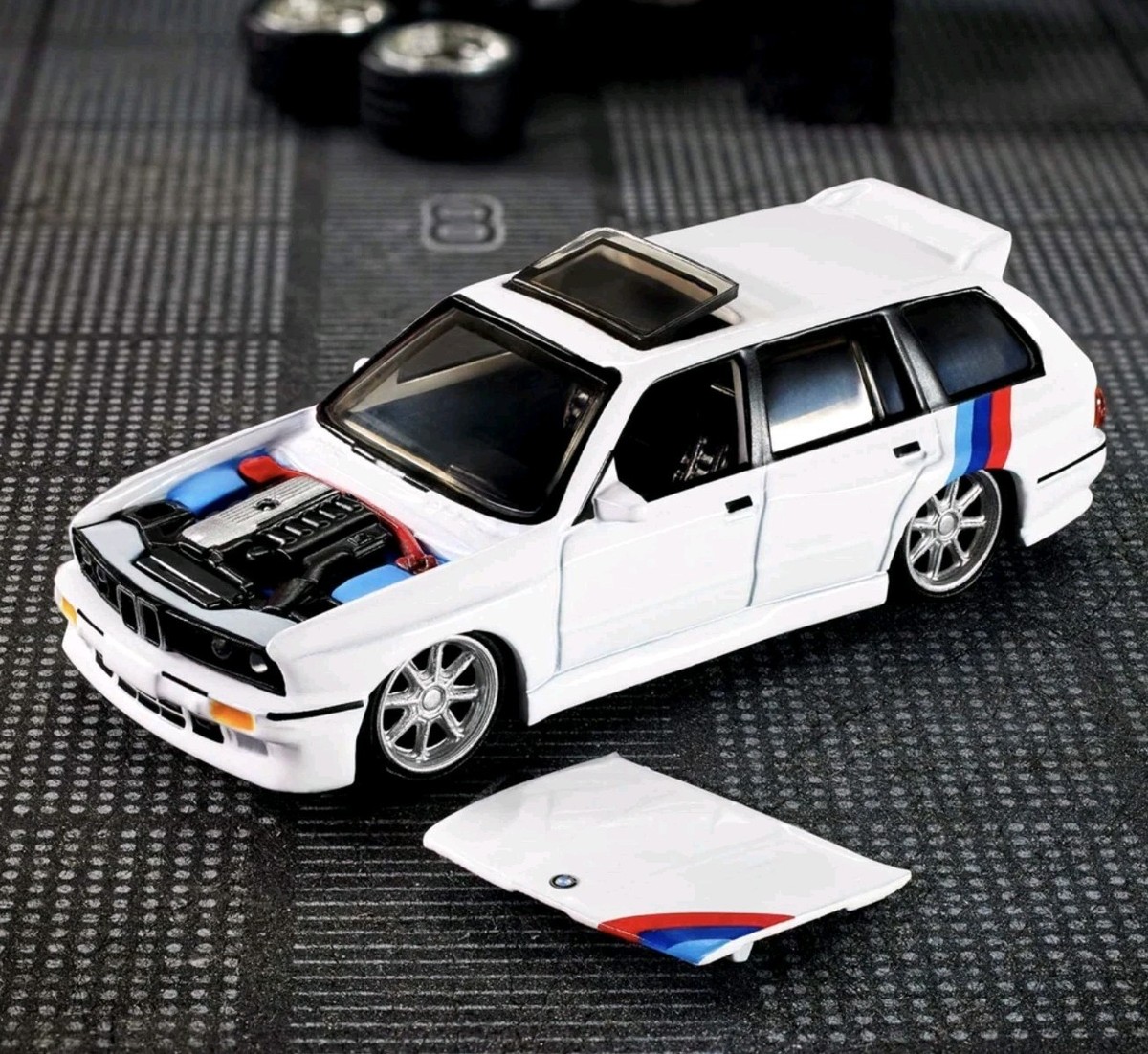 Hot Wheels Elite 64 1990 BMW 318i Touring E30 Wagon | eBay