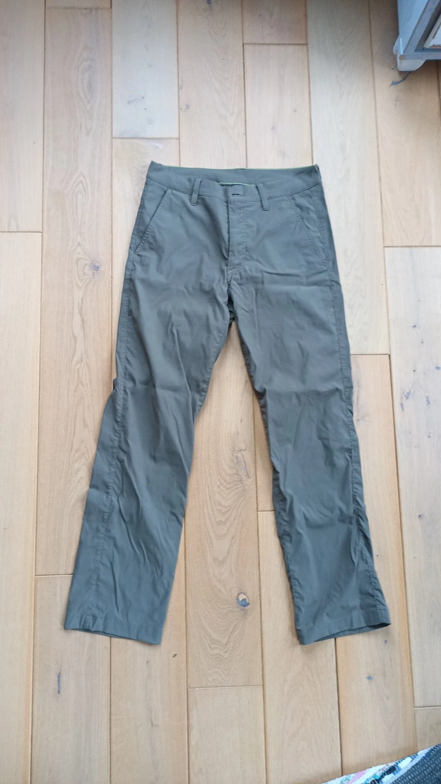 Eddie Bauer Men’s Takeoff Travel Stretch Chino Pants Olive Green Size 30x30 Hike