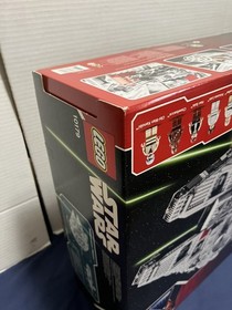 LEGO Star Wars: UCS Millennium Falcon (10179) 