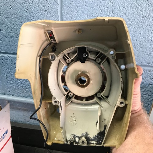 OEM RYOBI 770R Trimmer SHROUD AND RECOIL STARTER UNIT - Picture 3 of 4