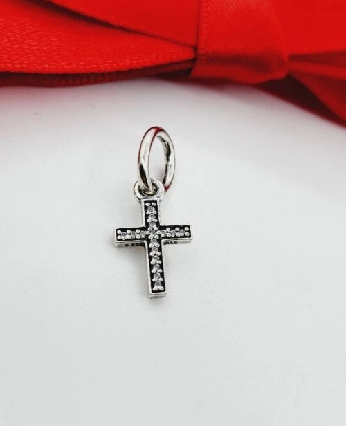 Pandora 2024 cross charm