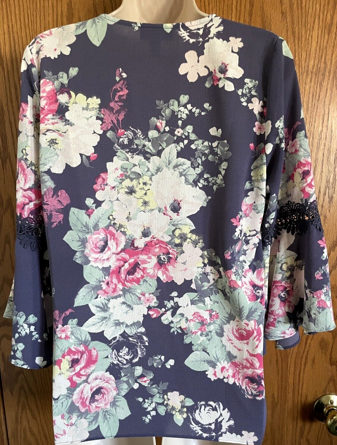 I.N. San Francisco Multicolor Floral Top V-Neck 3/4 Sleeves Lace Women's Size S