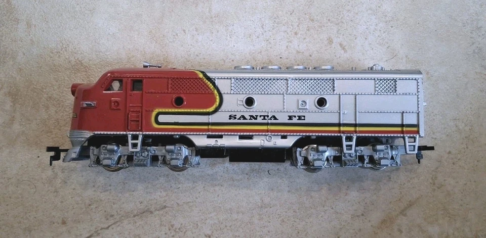Model Power CITGO HO Scale Electric Train Set No. 1096 No Track Pieces Included - Image 2 of 4