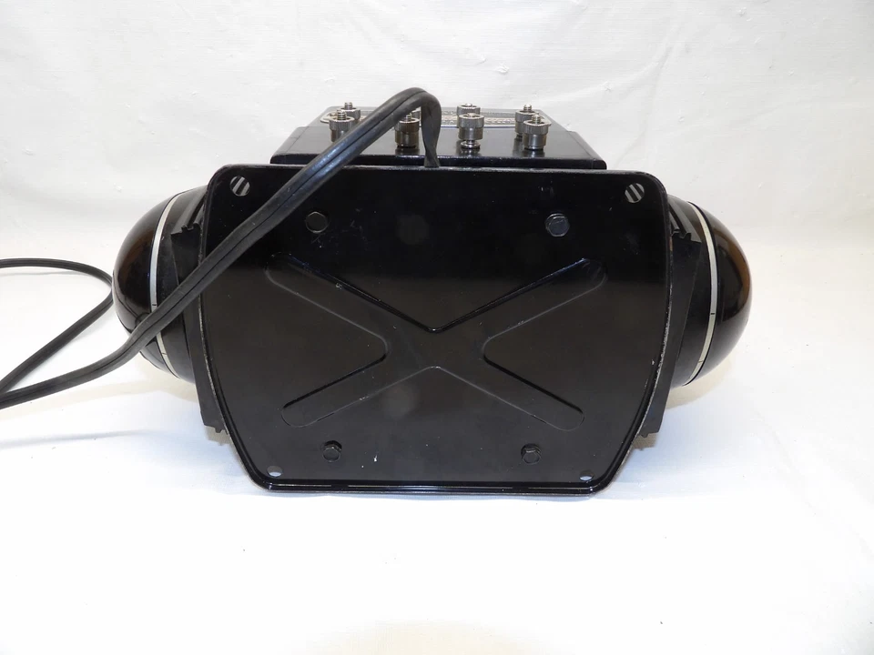 Lionel O/O27 275 Watt ZW Trainmaster Transformer (needs new cord) but working - Image 4 of 4