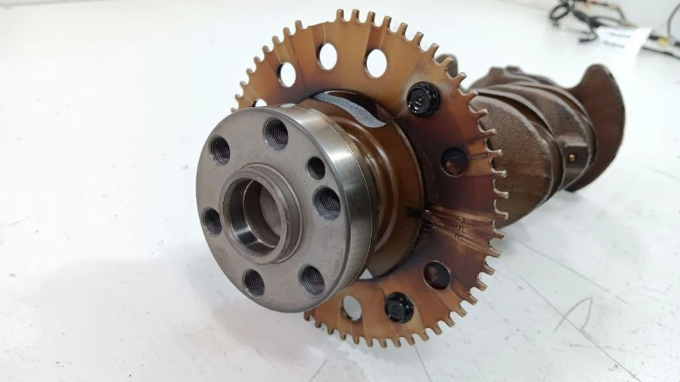 Honda Insight Engine Crankshaft Crank Shaft 2010 2011 2012 2013 - Image 2 of 4